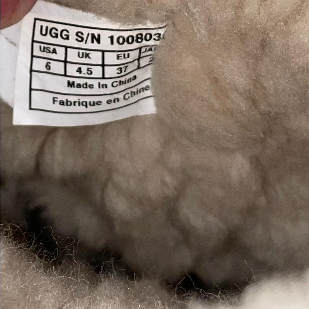 Ugg boots - Picture 7 of 8